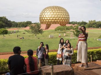 Pengembangan Di Auroville, Semakin Besar Menerima Tamu Baru