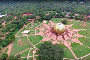 Gambaran Kehidupan Masa Depan di Auroville